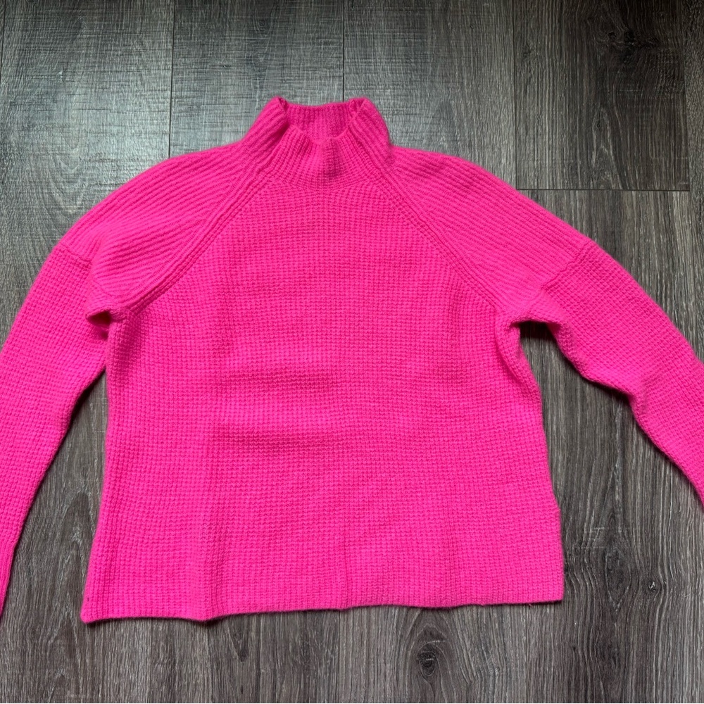 Vineyard Vines Vibrant Pink Turtleneck 100% Cashmere Sweater
